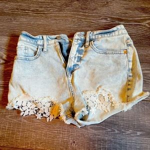Jean shorts-floral